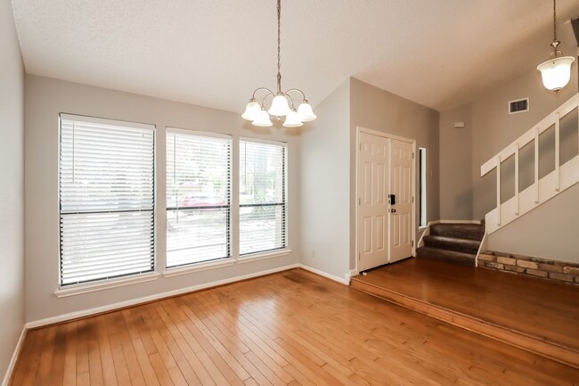 Building Photo - 334 Cypresswood Dr