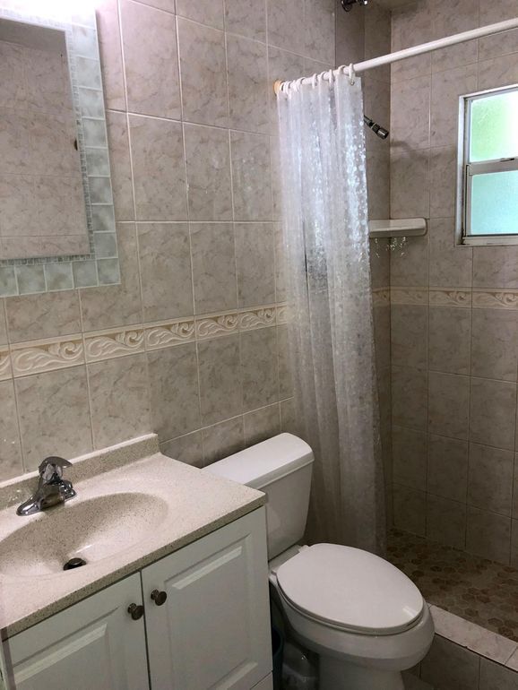 Building Photo - 661 Colson Dr