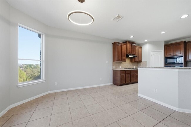 Building Photo - 7404 Journeyville Dr