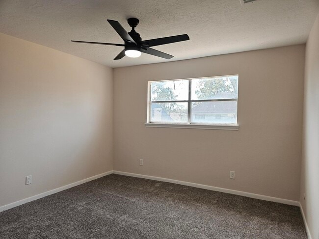 Building Photo - 16627 Aldenham Pl