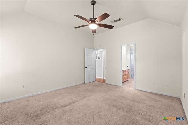 Building Photo - 714 Silver Creek Dr