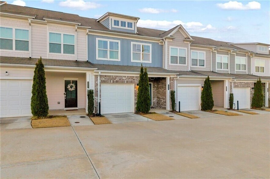 Building Photo - 1959 Hidden Hts