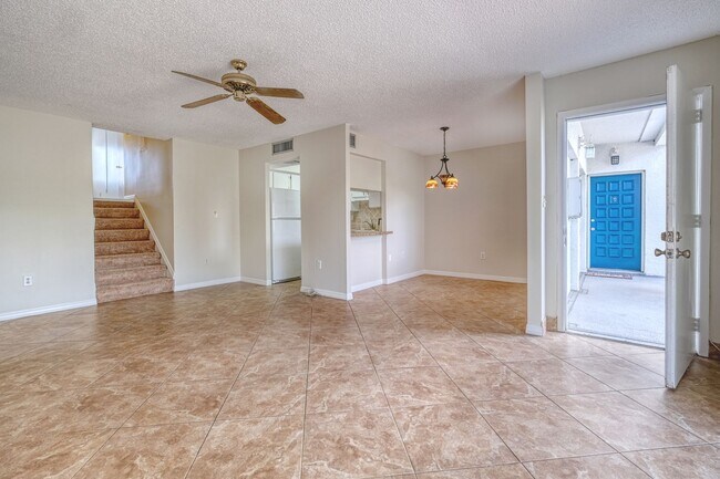 Building Photo - 14800 Walsingham Rd