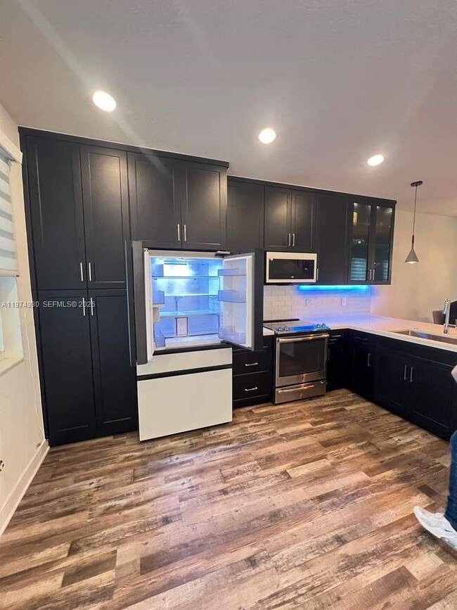 Building Photo - 10229 NW 64th Terrace