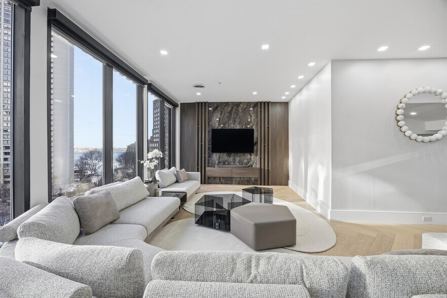 Building Photo - 125 Broad St