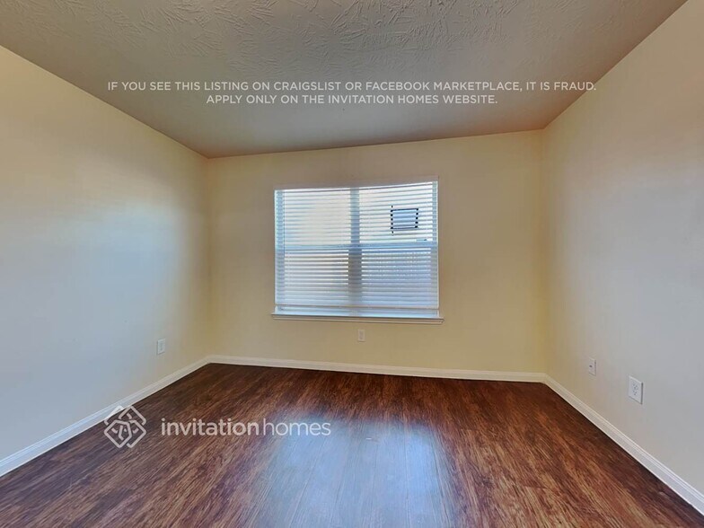 Building Photo - 12618 Mountain Daisy Rd