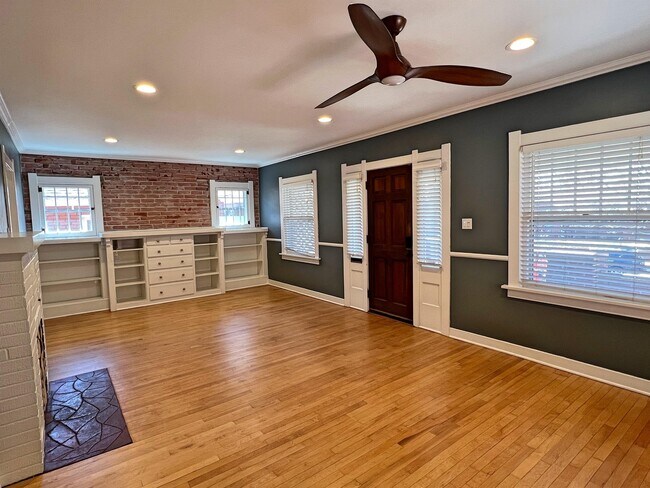 Building Photo - 3165 W 36th Ave