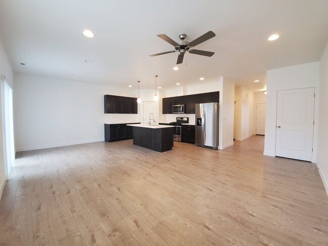 Building Photo - 522 Bedrock Loop