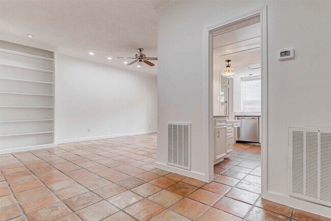 Building Photo - 14719 Barryknoll Ln