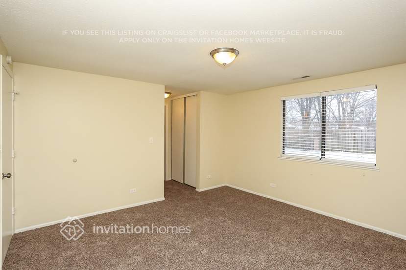 Building Photo - 830 Bloomfield Ln