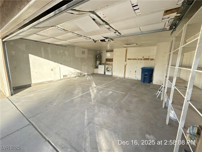 Building Photo - 3674 Duneville St