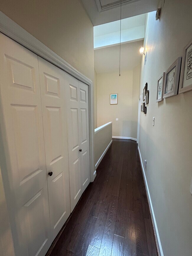 Building Photo - 1467 Monroe Dr NE