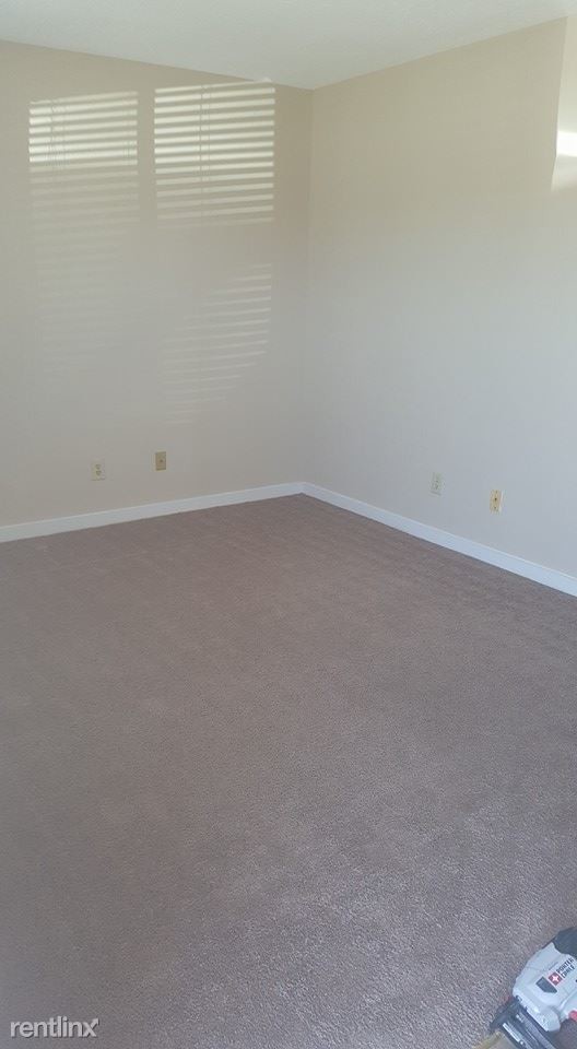 Building Photo - 510 Dexter St