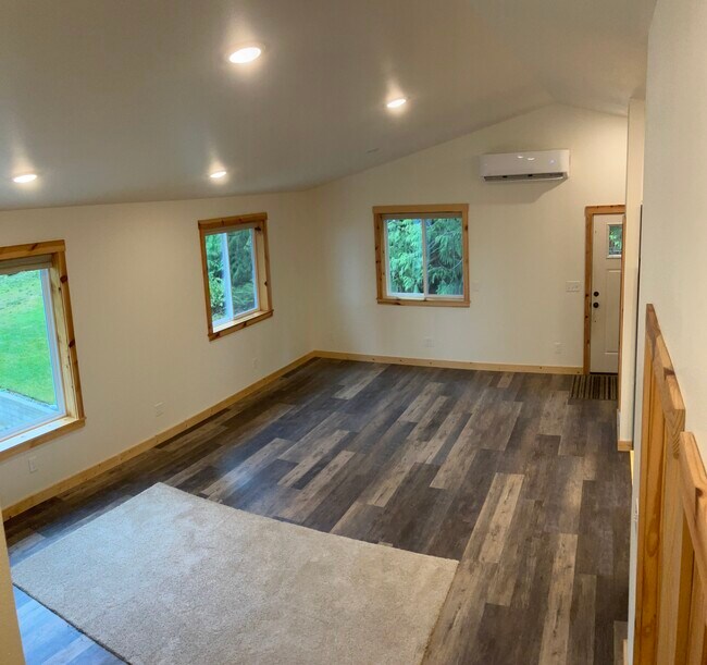 Building Photo - 3764 Biz Point Rd