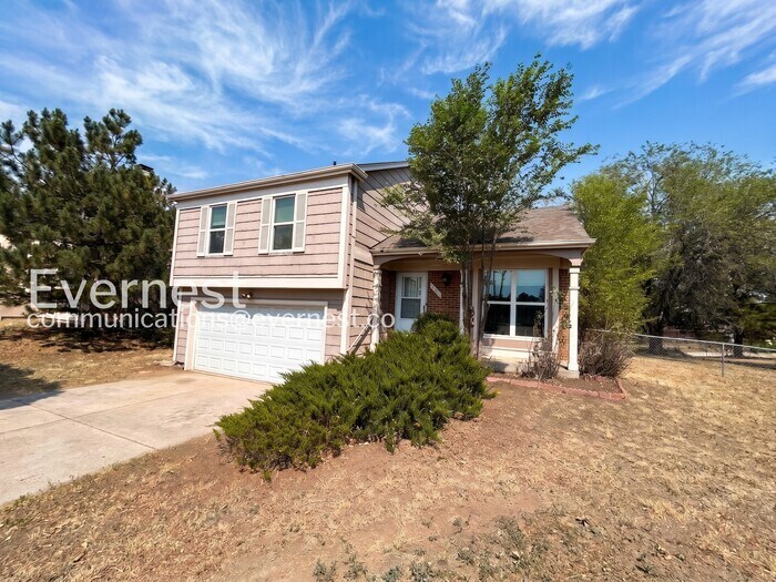 Building Photo - 2702 Dickens Dr