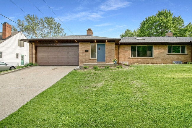 Building Photo - 1525 Arborview Blvd