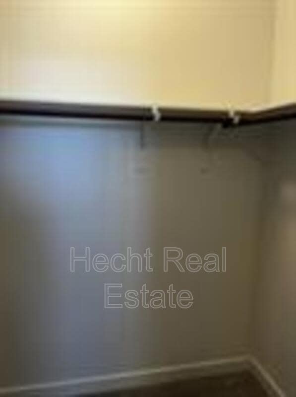 Building Photo - 605 W South St