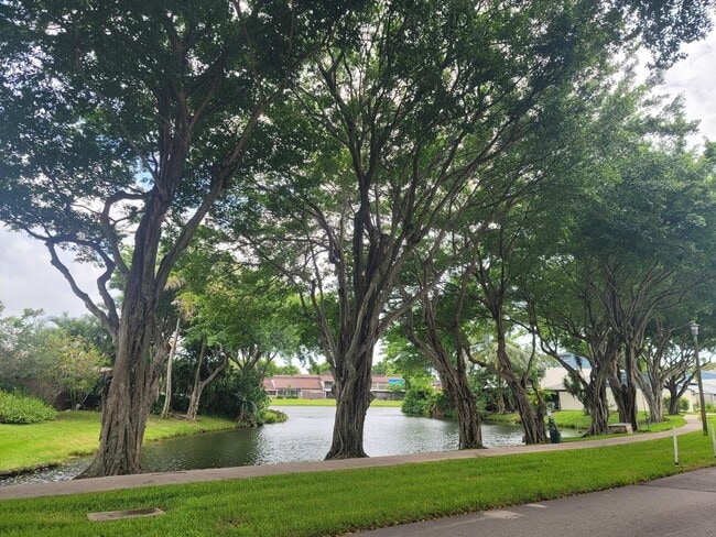 Building Photo - 4049 SW 68th Way