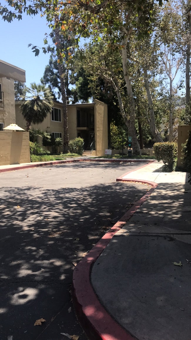 private, secure and gated - 11138 Aqua Vista St