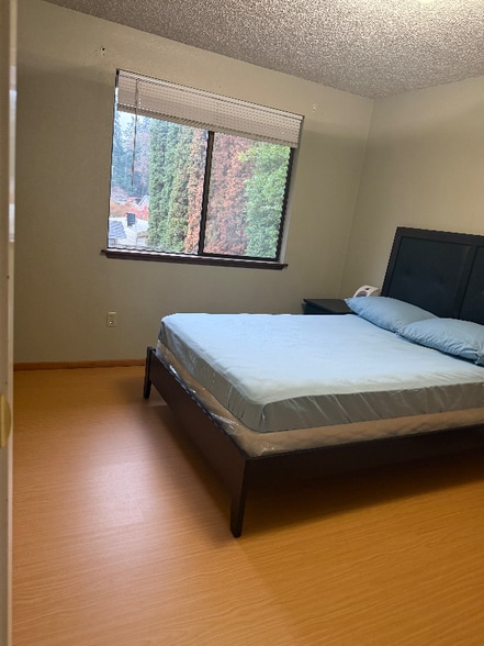 Building Photo - 1620 148th St E