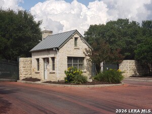 Building Photo - 18606 Cross Timber