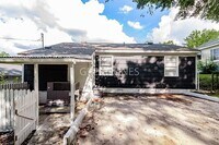 Building Photo - 1248 Forest St