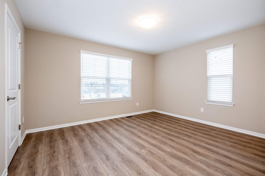 Building Photo - 2500 Normandy Rd