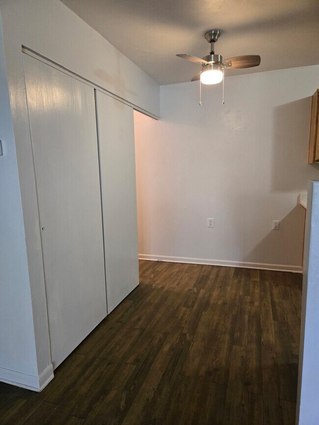 Building Photo - 329 Mabry St
