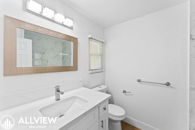 Building Photo - Newly Renovated 1 Bed / 1 Bath in Gated El Segundo Community – Pool, Gym, Parking & Prime Location