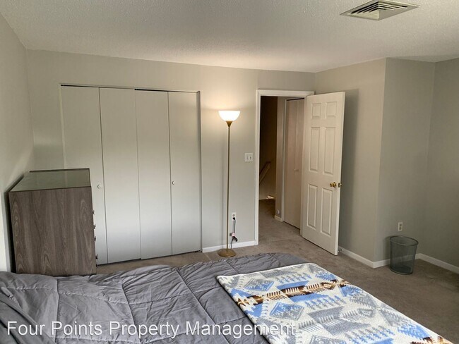 Building Photo - 2 br, 1.5 bath House - 87 Farrwood Drive