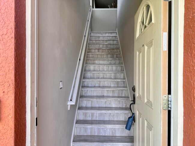 Building Photo - 3900 Playa Del Sol Dr