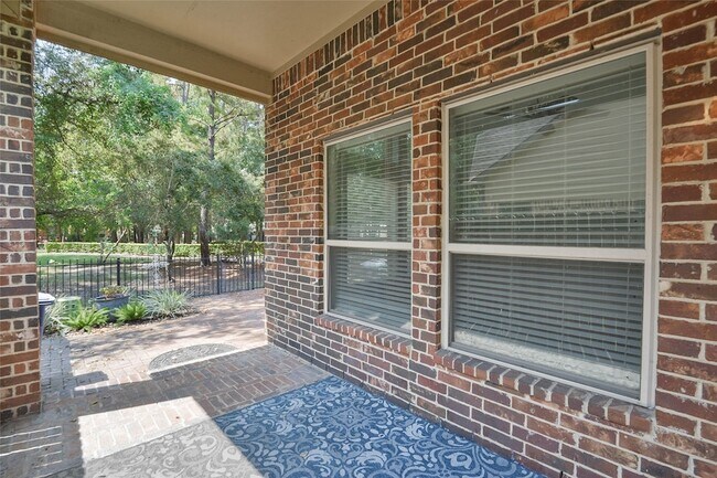 Building Photo - 12218 Valley Lodge Pkwy