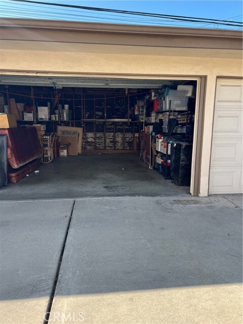 Building Photo - 3032 E 5th St