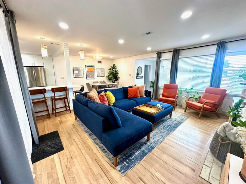 Primary Photo - 13505 Wilkie Ave