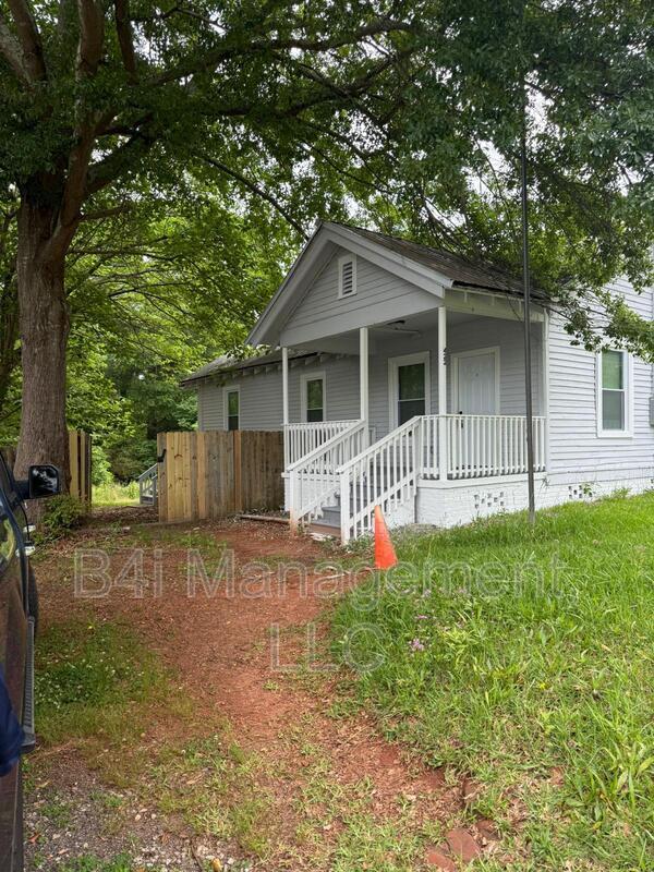 Building Photo - 422 Lakeview St