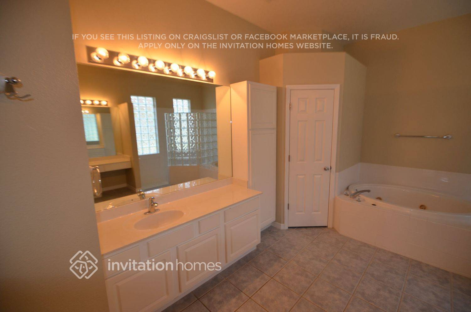 Building Photo - 19519 French Lace Dr