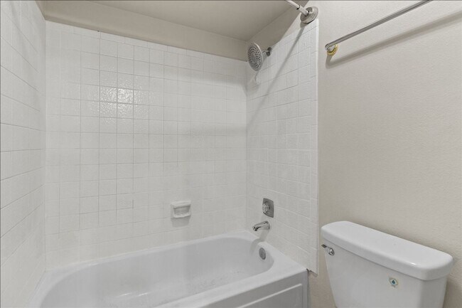 Building Photo - Spectacular Updates, 3 Bedroom 2 Bath