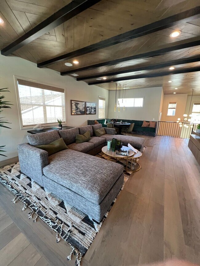 Building Photo - 307 Marewood Ct