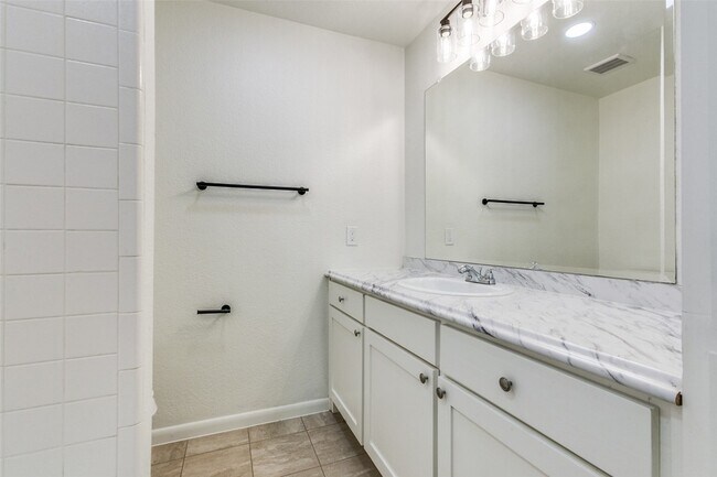 Building Photo - 1213 Mill Valley Dr