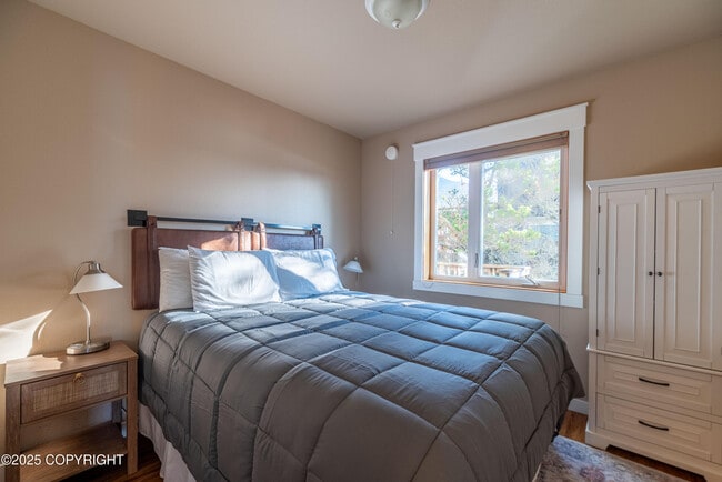 Building Photo - 1254-1256 Water St