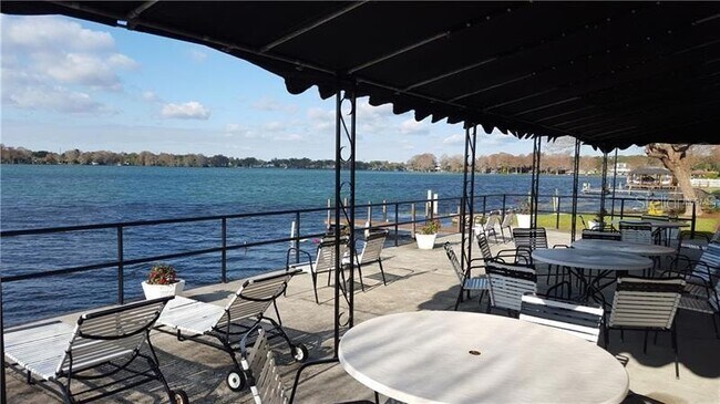 Building Photo - 1500 Gay Rd