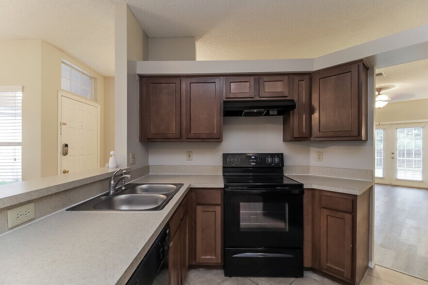 Building Photo - 336 Cello Cir