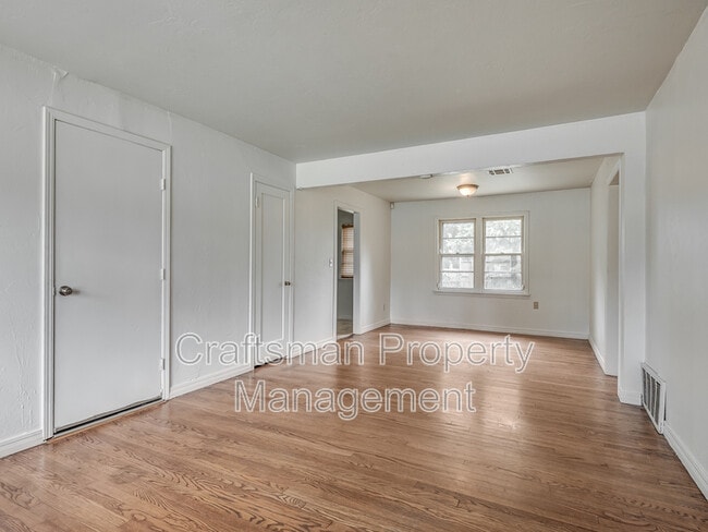 Building Photo - 1711 Brighton Ave