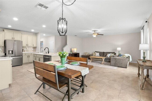 Building Photo - 6708 Hazelnut Spice Dr