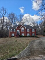 Building Photo - 1460 Scenic Brook Trl SW