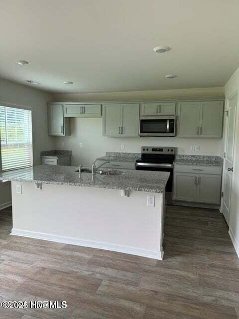 Building Photo - 1301 Fowler Dr