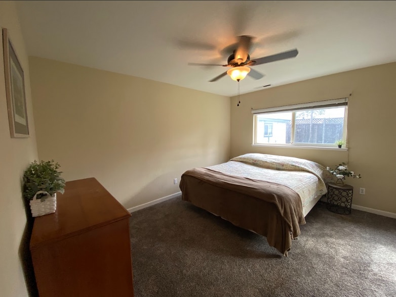 Building Photo - 5383 Woodstock Way