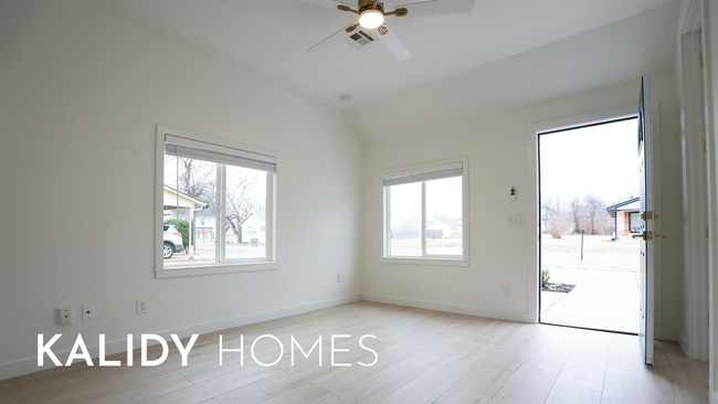 Building Photo - 15 S Walnut St