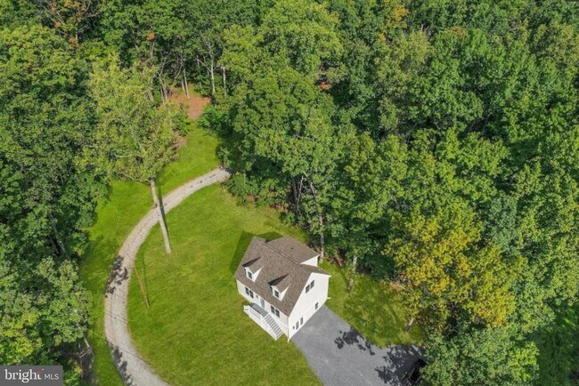 Primary Photo - 255 Laurel Ln