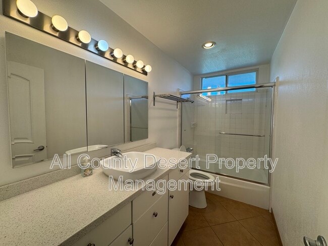 Building Photo - 73502 Sun Ln